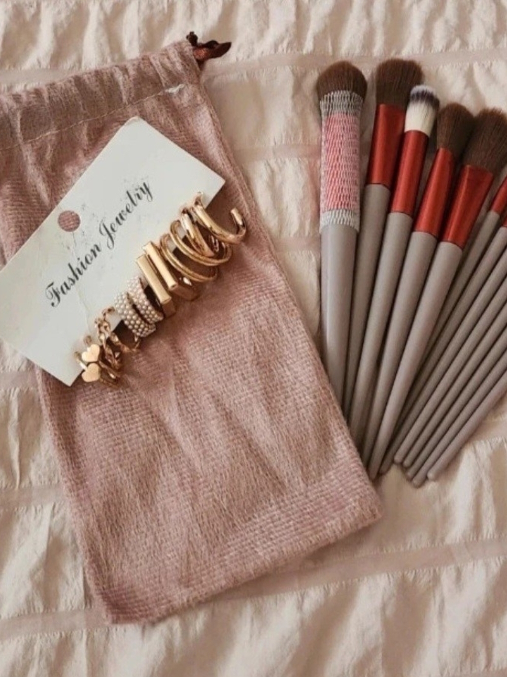 Fashion Jewelry Earrings Set And Makeup Set